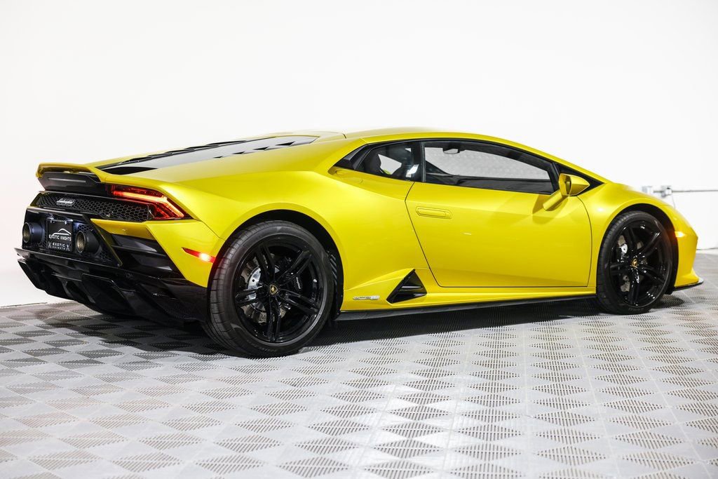Used 2020 Lamborghini Huracan EVO image 6
