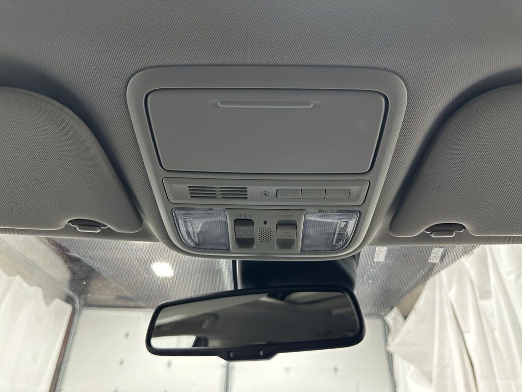 Used 2016 Honda Odyssey Touring Elite image 36