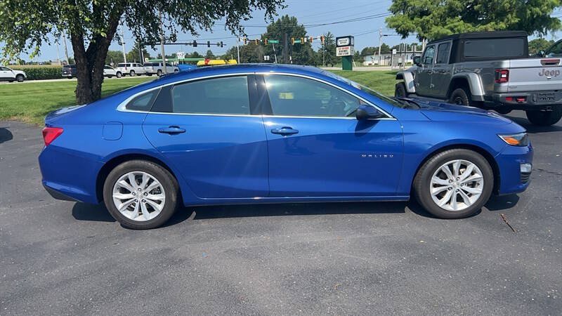 Used 2023 Chevrolet Malibu LT FWD image 1