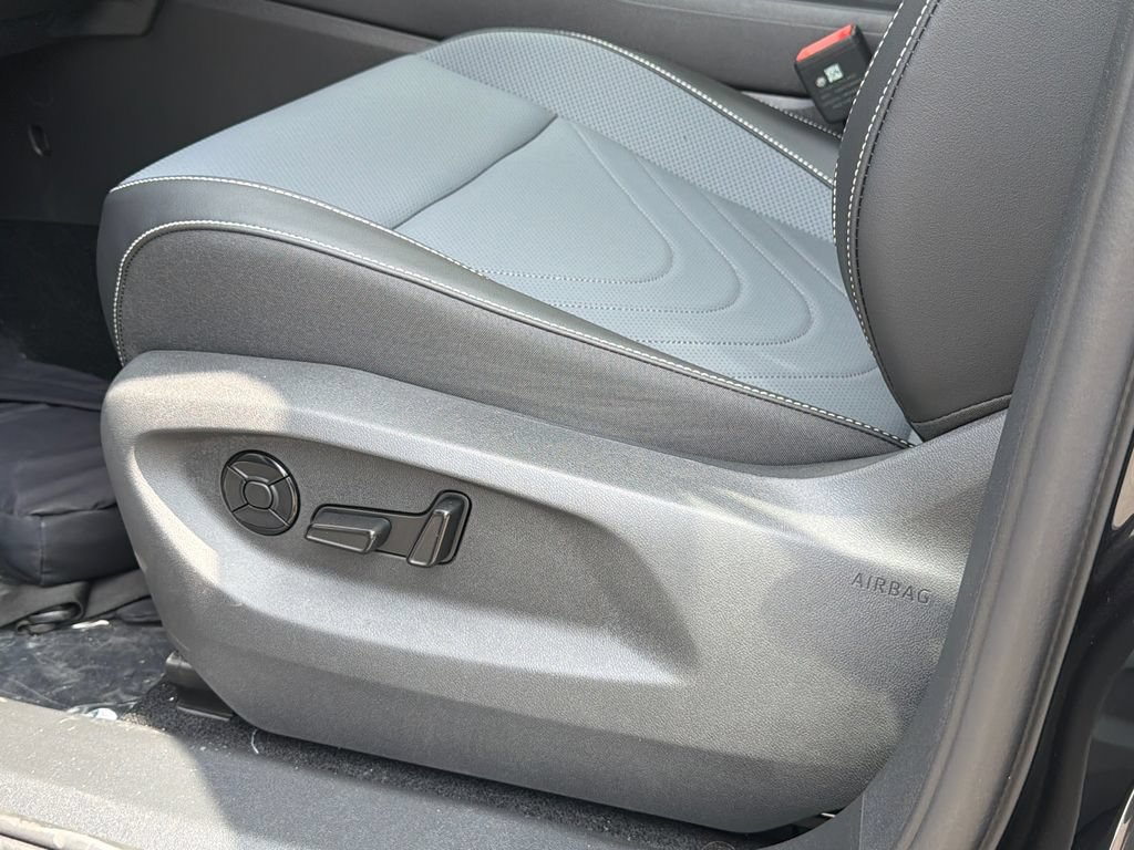 New 2026 Volkswagen Tiguan SE AWD/4WD image 27