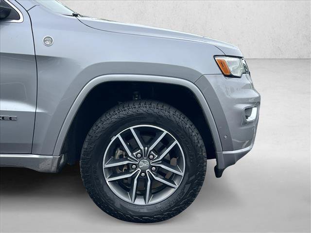 Used 2018 Jeep Grand Cherokee Overland AWD/4WD image 21