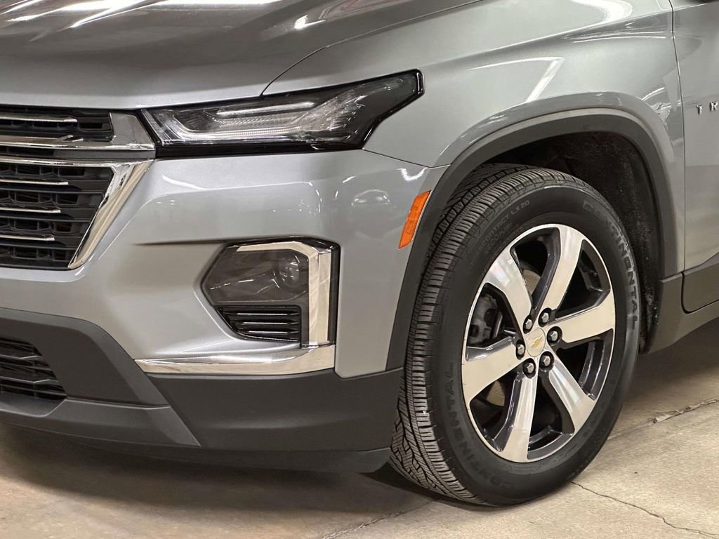Used 2023 Chevrolet Traverse LT w/ LT Premium Package image 10