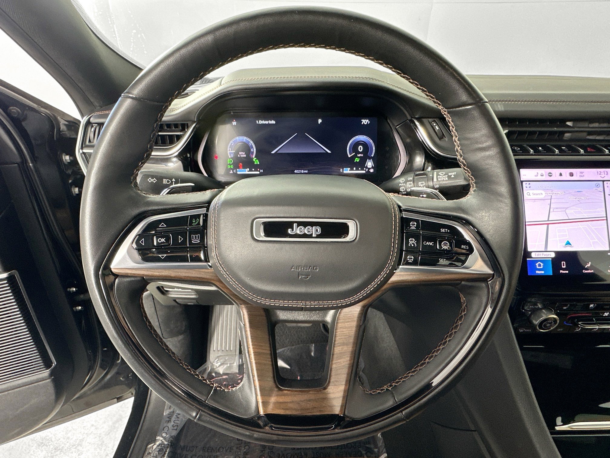 Used 2023 Jeep Grand Cherokee L Summit w/ Advanced Protech Group IV image 11