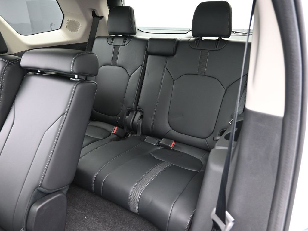 New 2025 Honda Pilot Touring image 37