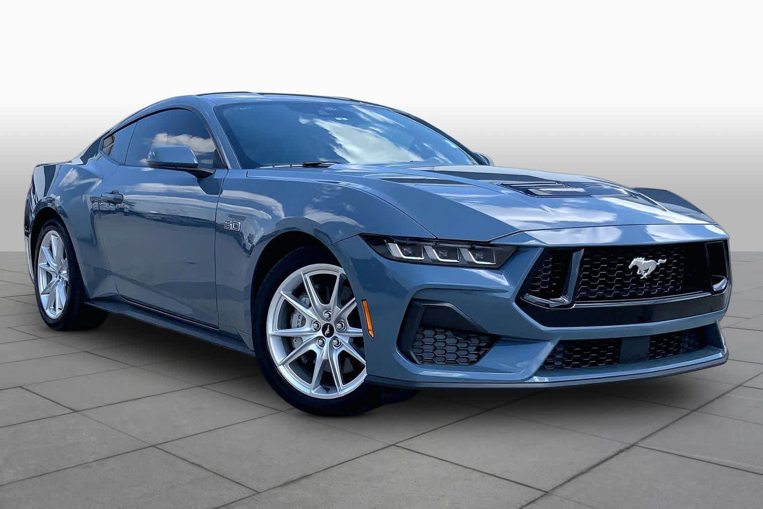 Used 2024 Ford Mustang GT Premium RWD image 3
