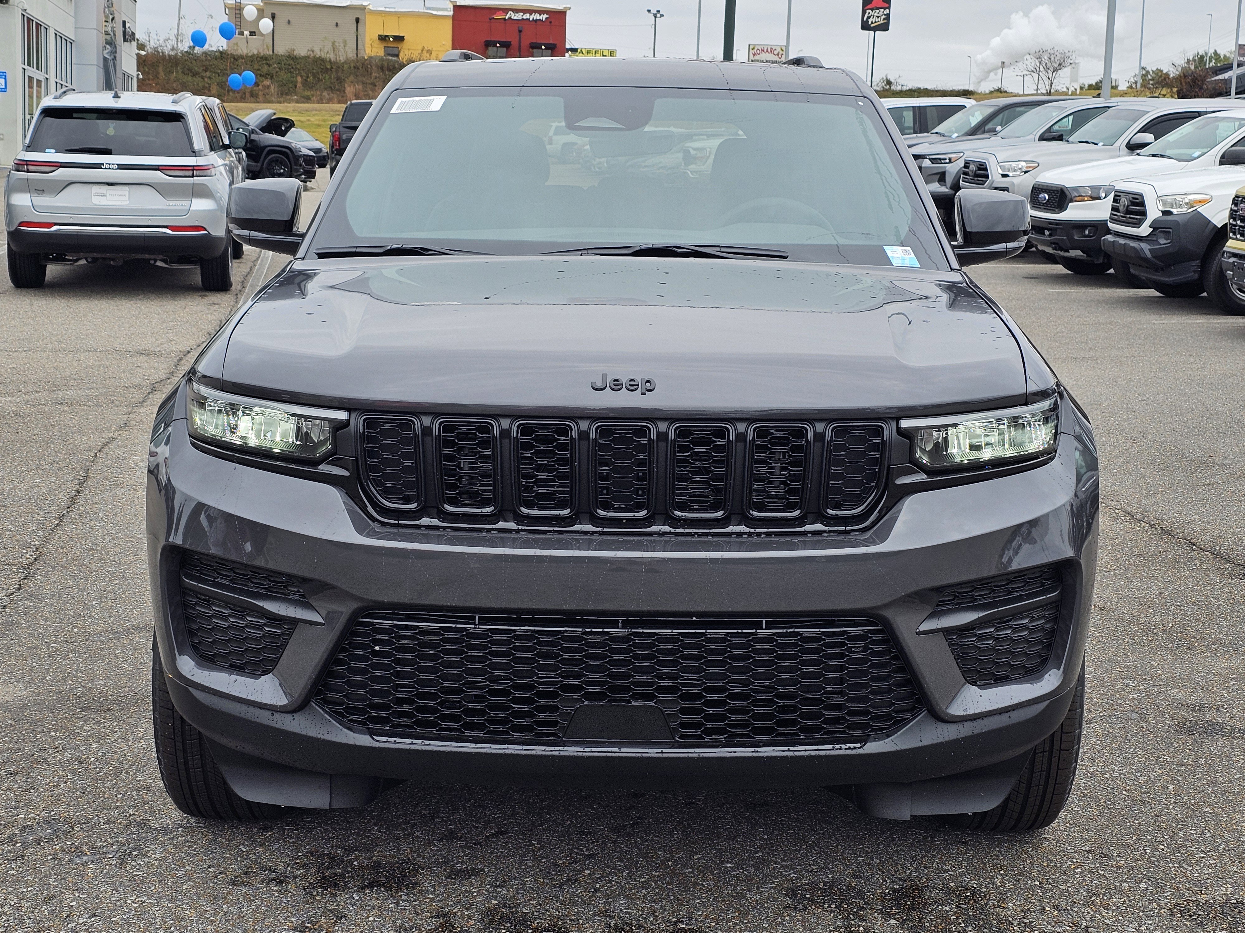 New 2025 Jeep Grand Cherokee Altitude image 2