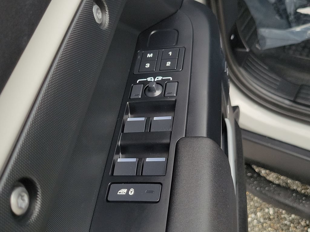 Used 2026 Land Rover Defender 130 S AWD/4WD image 20
