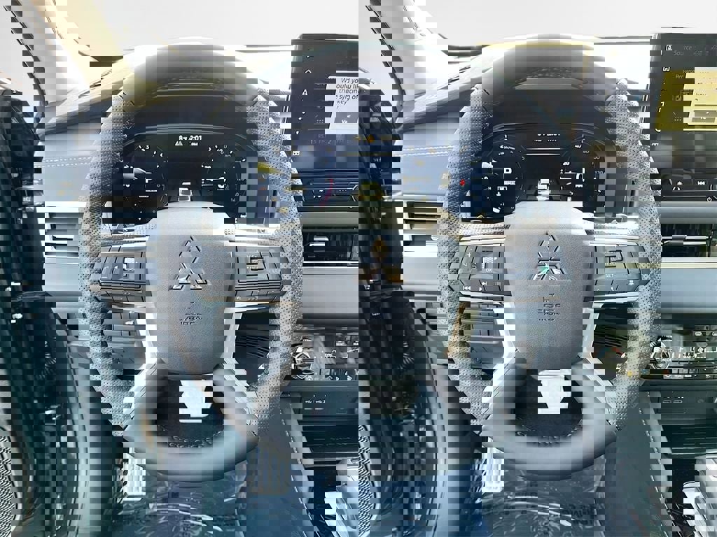 New 2026 Mitsubishi Outlander SEL image 12