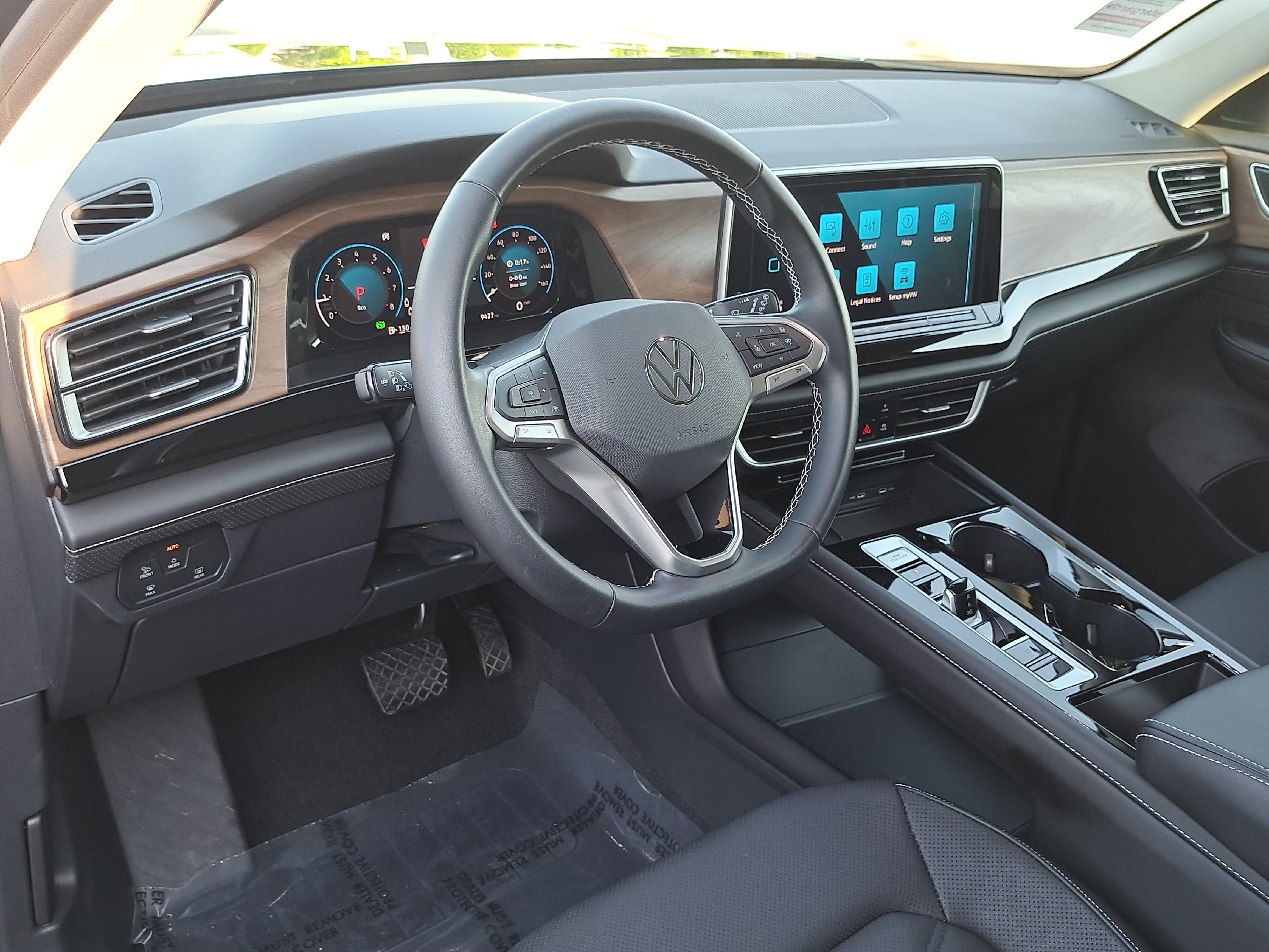 Certified 2026 Volkswagen Atlas SE w/ Panoramic Sunroof Package FWD image 18