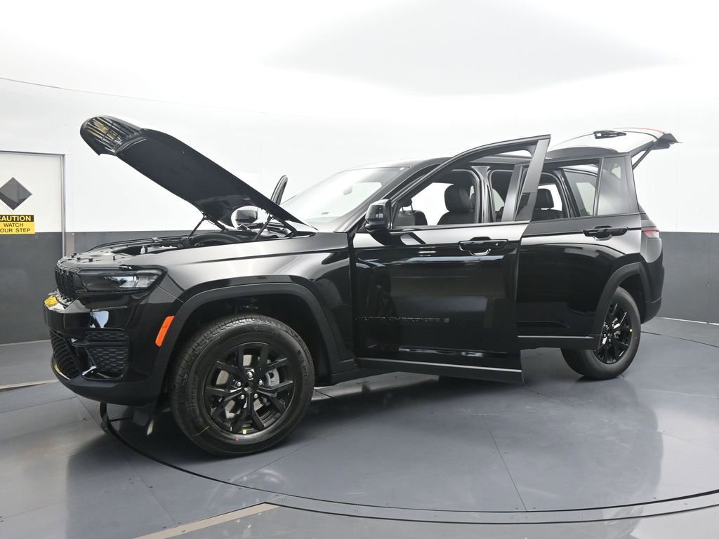 New 2025 Jeep Grand Cherokee Altitude image 67
