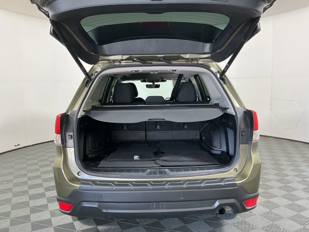 Used 2023 Subaru Forester Premium AWD/4WD image 28