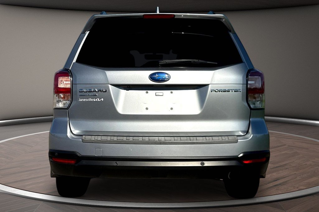 Used 2018 Subaru Forester 2.5i Touring AWD/4WD image 6