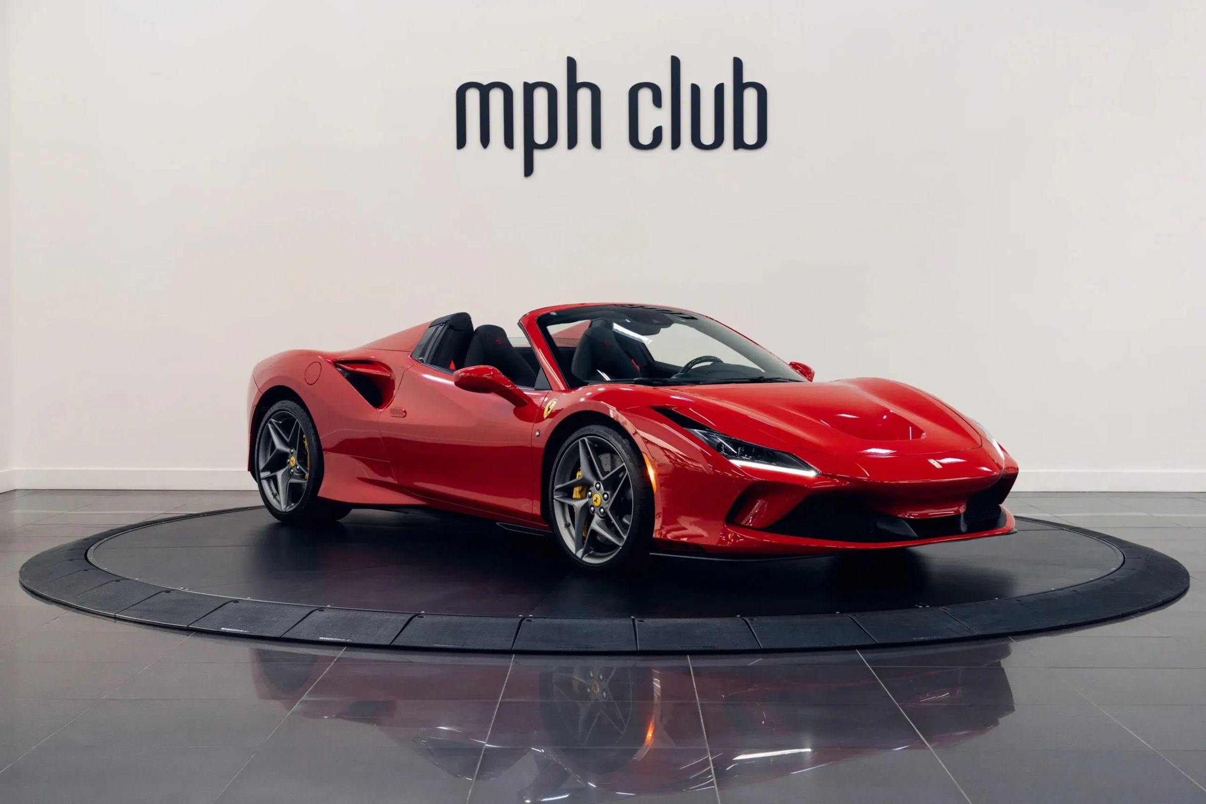 Used 2021 Ferrari F8 Spider image 8