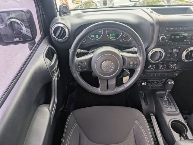 Used 2014 Jeep Wrangler Unlimited Sahara w/ Connectivity Group image 16