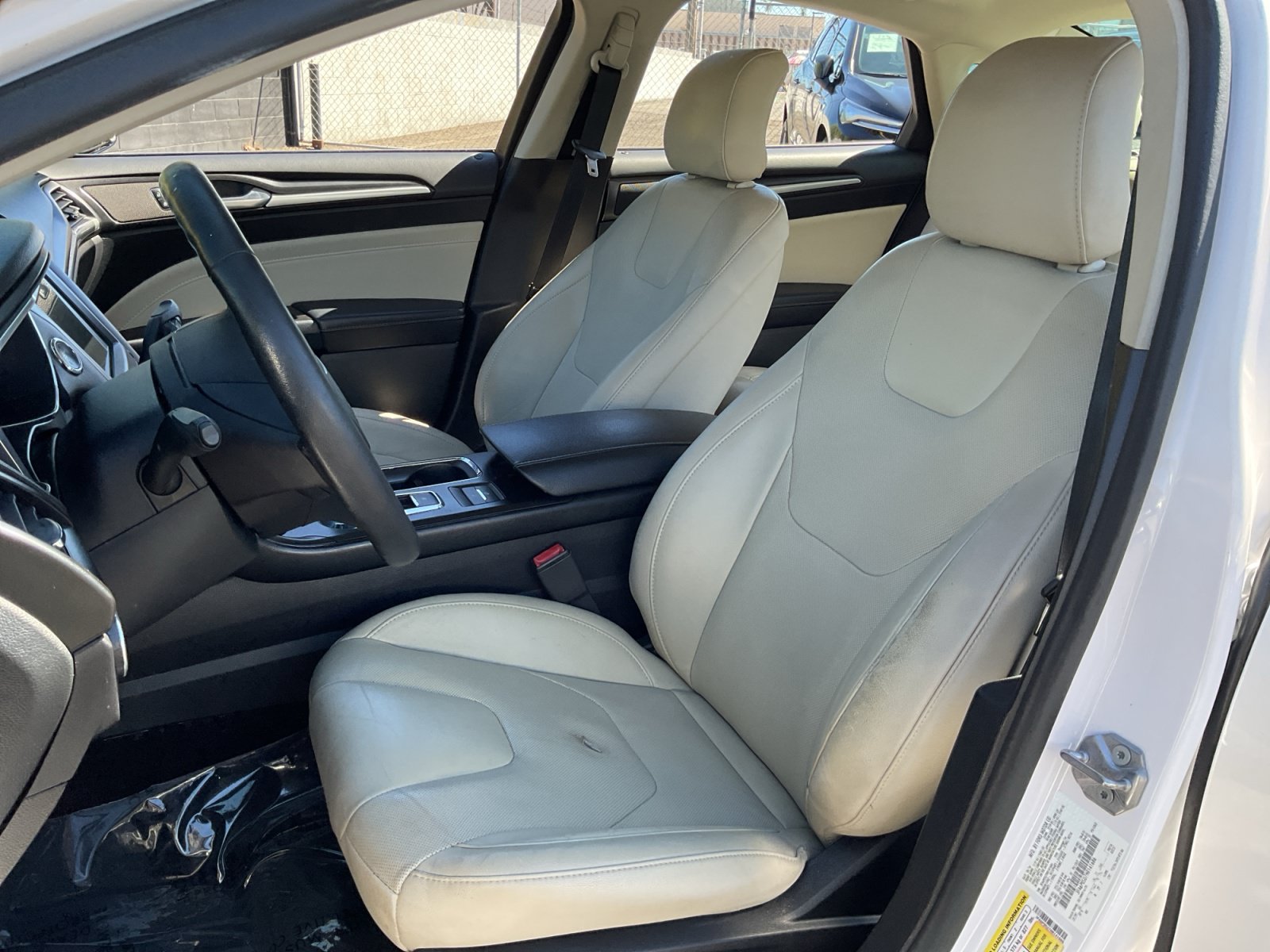 Used 2017 Ford Fusion Energi Titanium FWD image 18