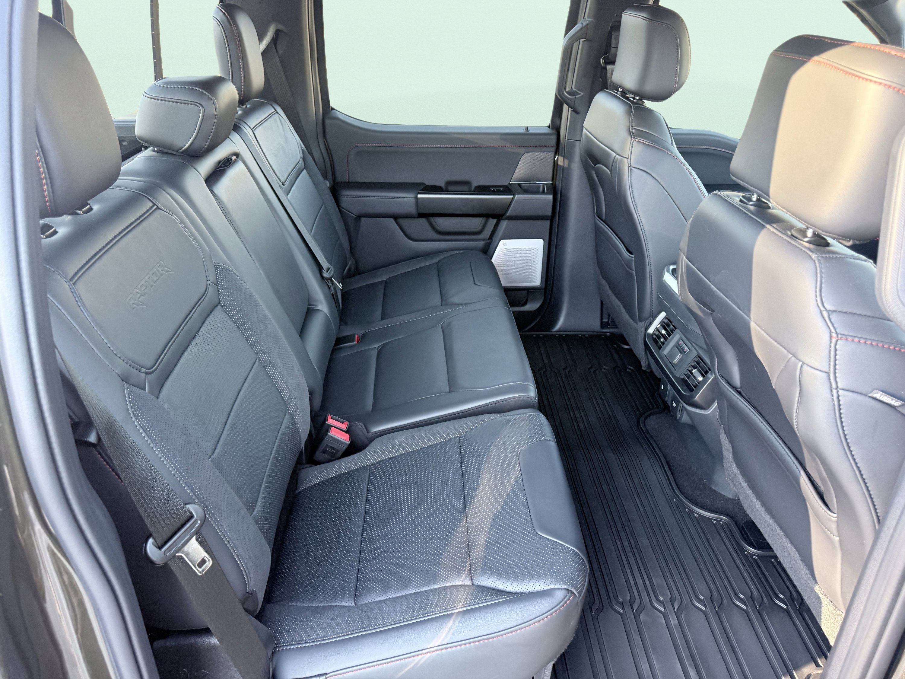 Used 2025 Ford F150 Raptor AWD/4WD image 49