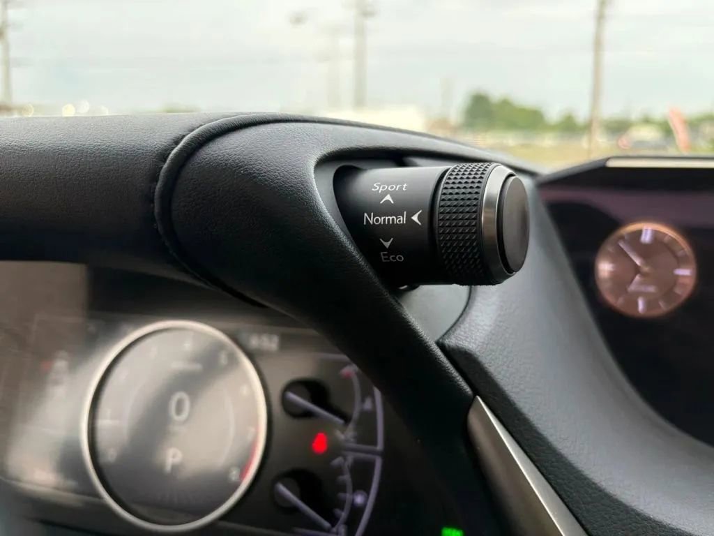 Used 2019 Lexus ES 350 w/ Accessory Package 2 FWD image 37