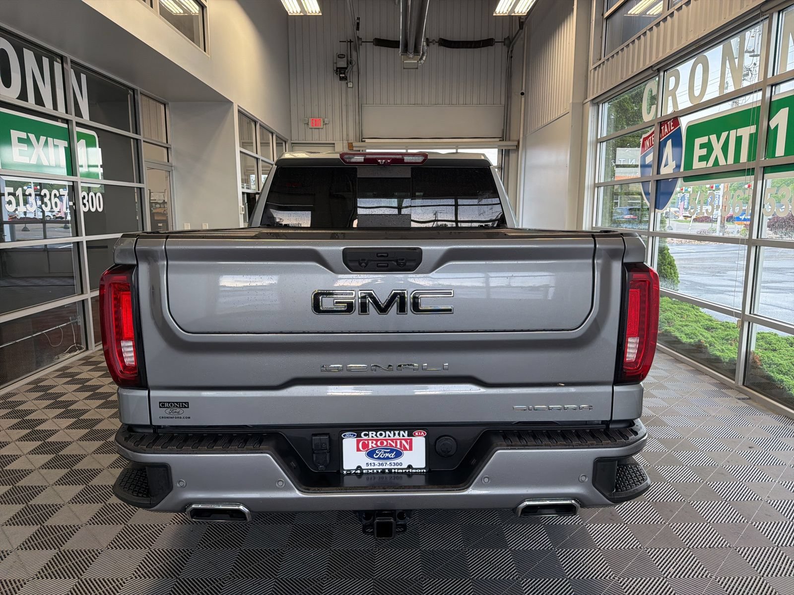 Used 2023 GMC Sierra 1500 Denali w/ Denali Reserve Package AWD/4WD image 5