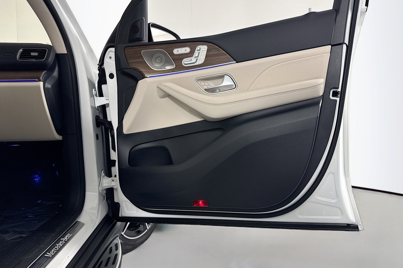 New 2026 Mercedes-Benz GLS 450 4MATIC image 24