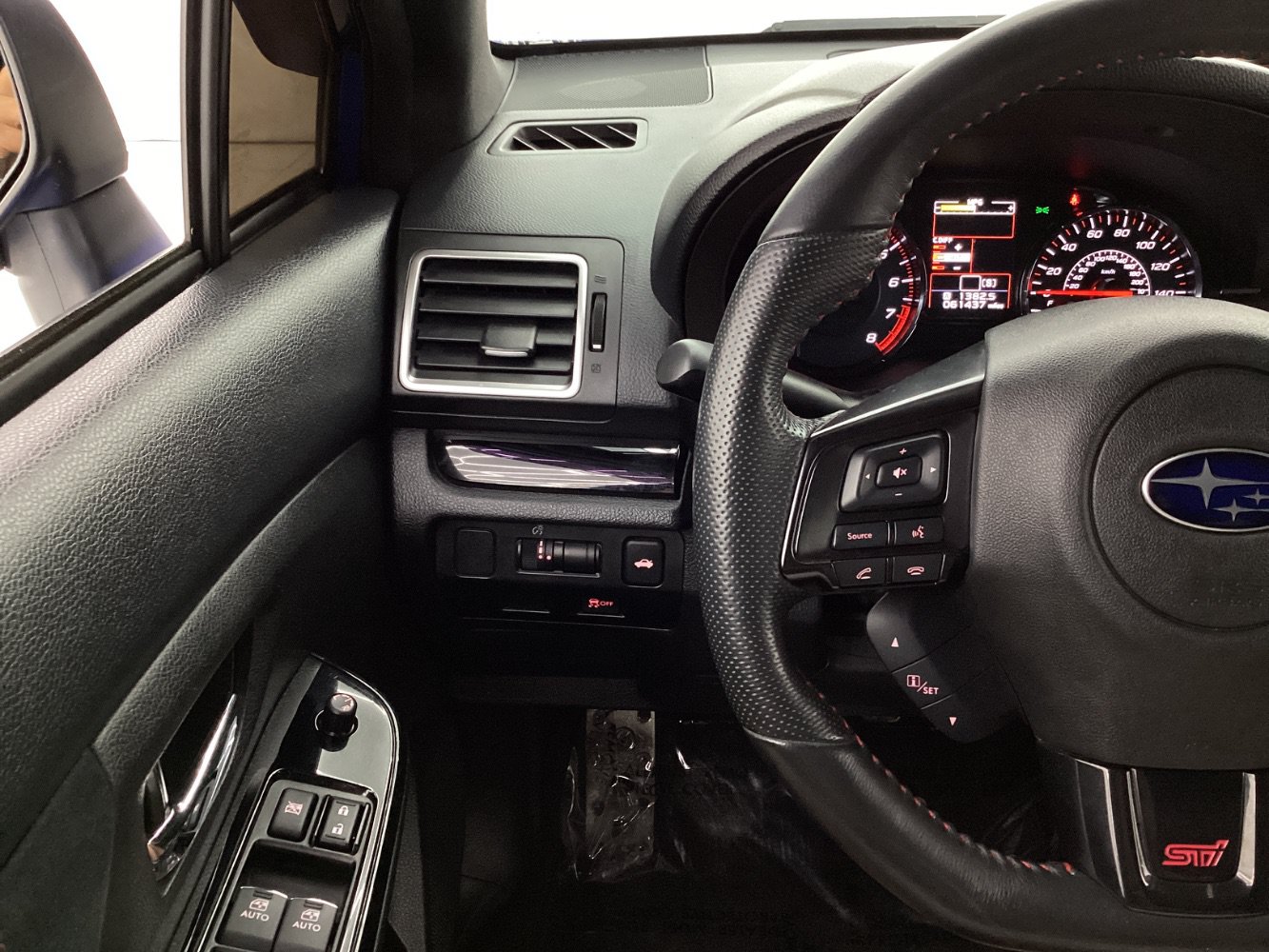 Used 2020 Subaru WRX STI AWD/4WD image 31