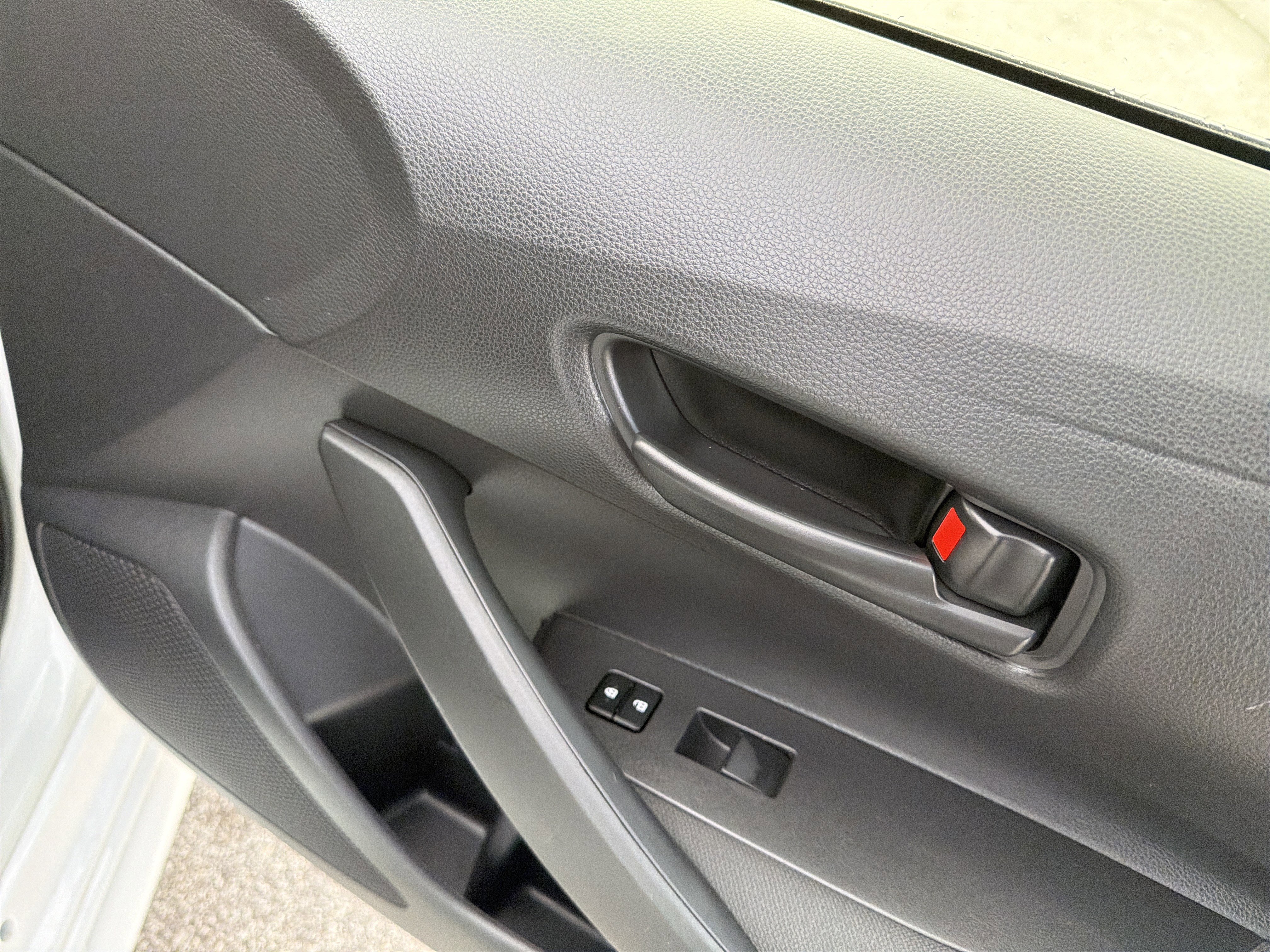 Used 2022 Toyota Corolla LE image 46