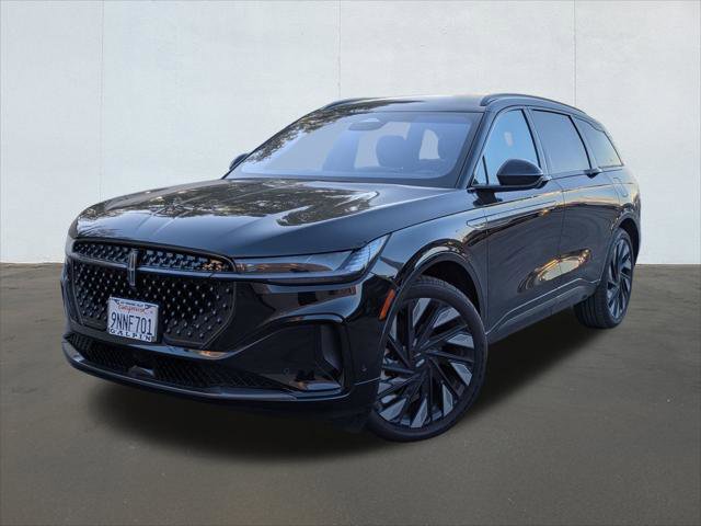 New 2024 Lincoln Nautilus Reserve w/ Jet Appearance Package (87T) image 1