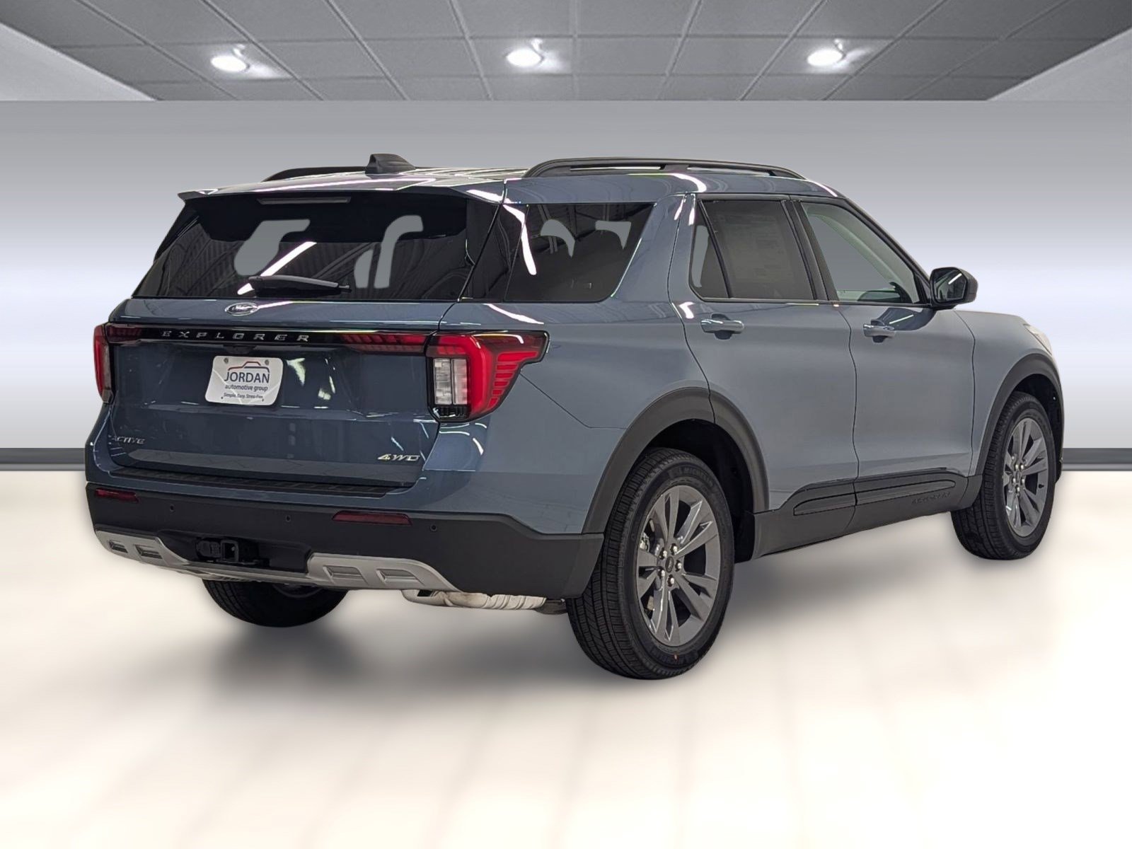 New 2026 Ford Explorer Active w/ Active Comfort Package image 7