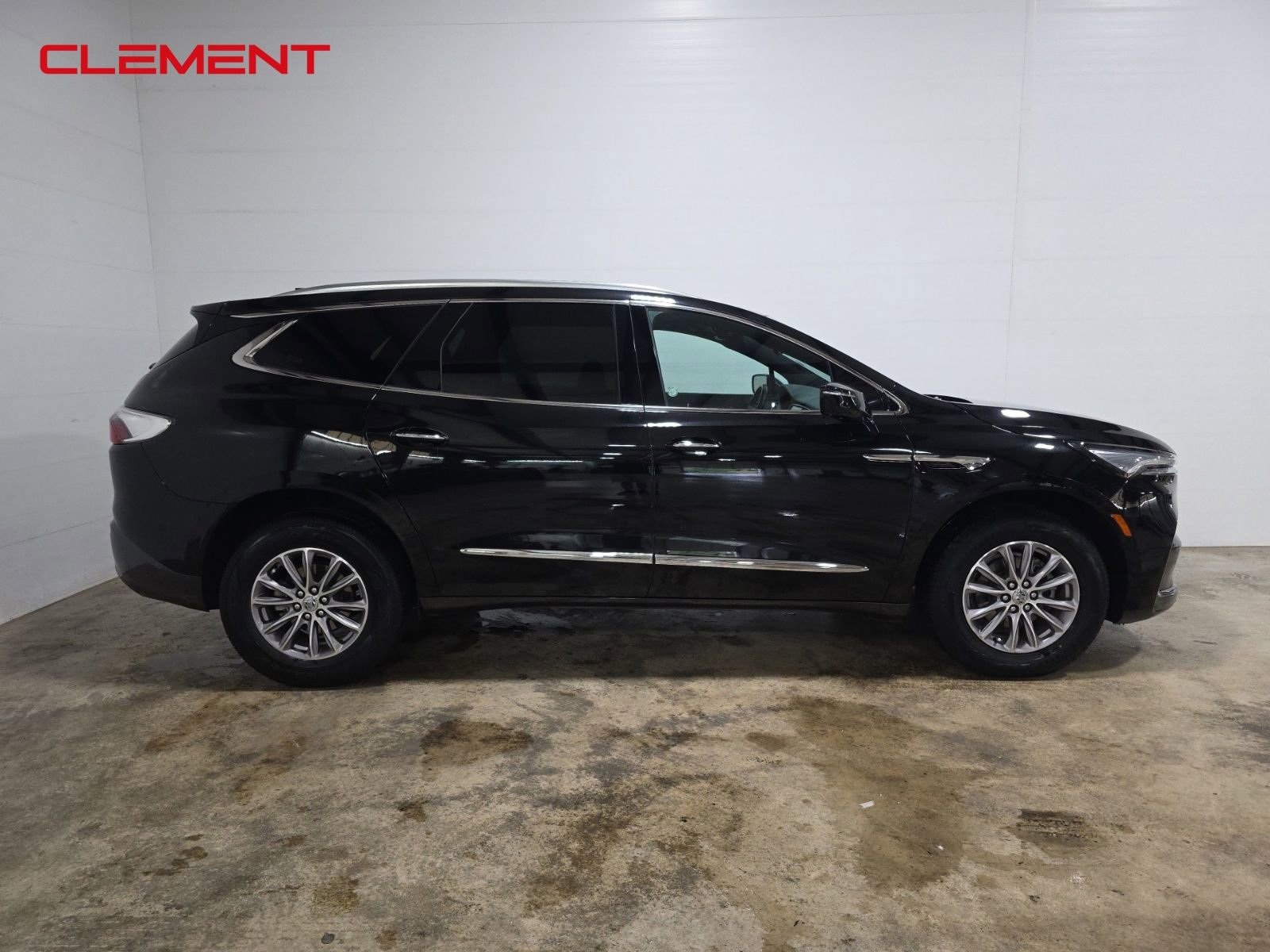 Used 2024 Buick Enclave Premium image 4
