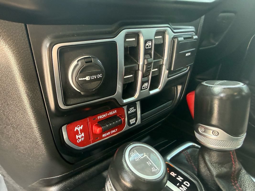 Used 2022 Jeep Gladiator Rubicon w/ LED Lighting Group AWD/4WD image 15