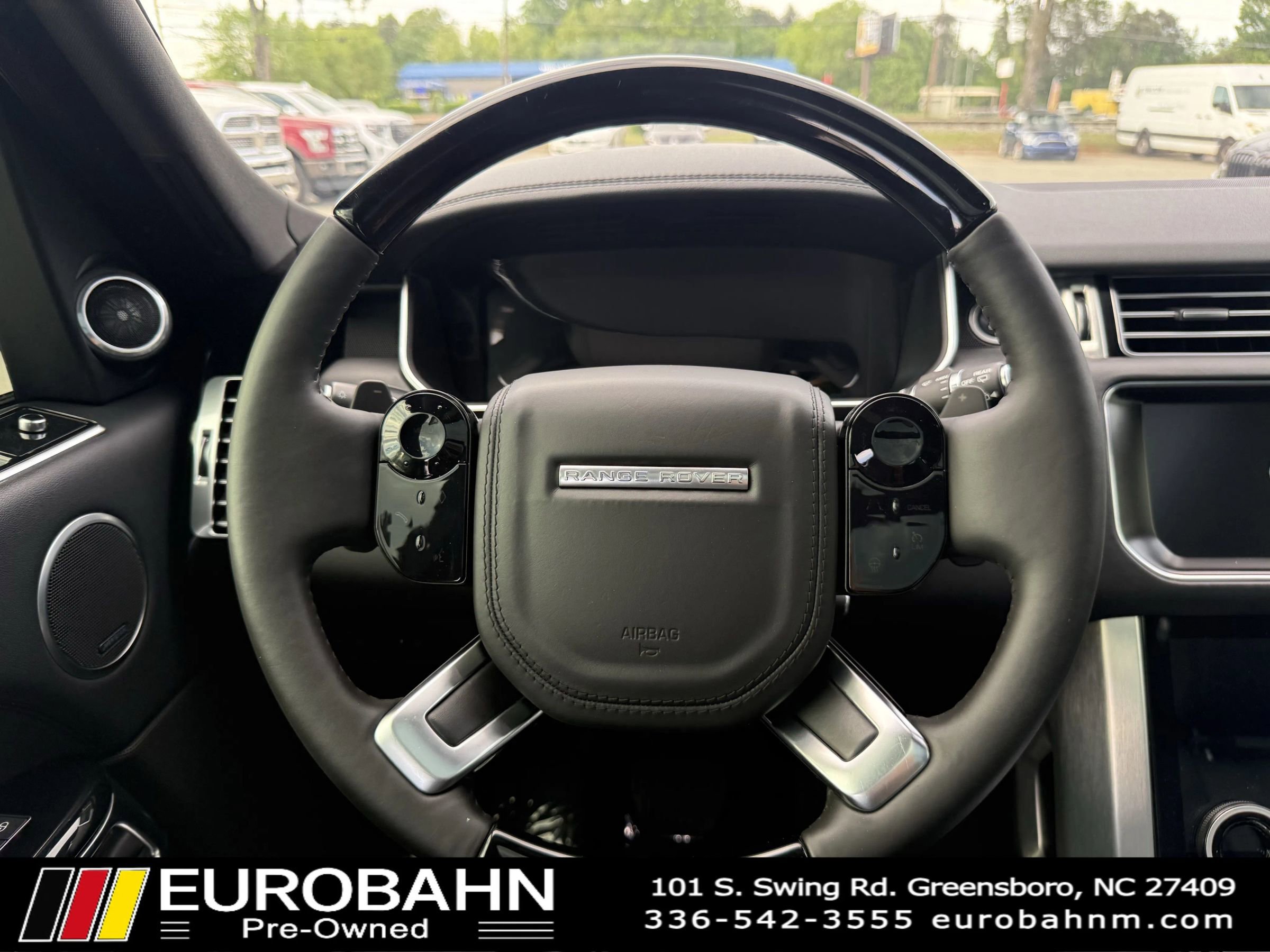 Used 2017 Land Rover Range Rover HSE AWD/4WD image 34