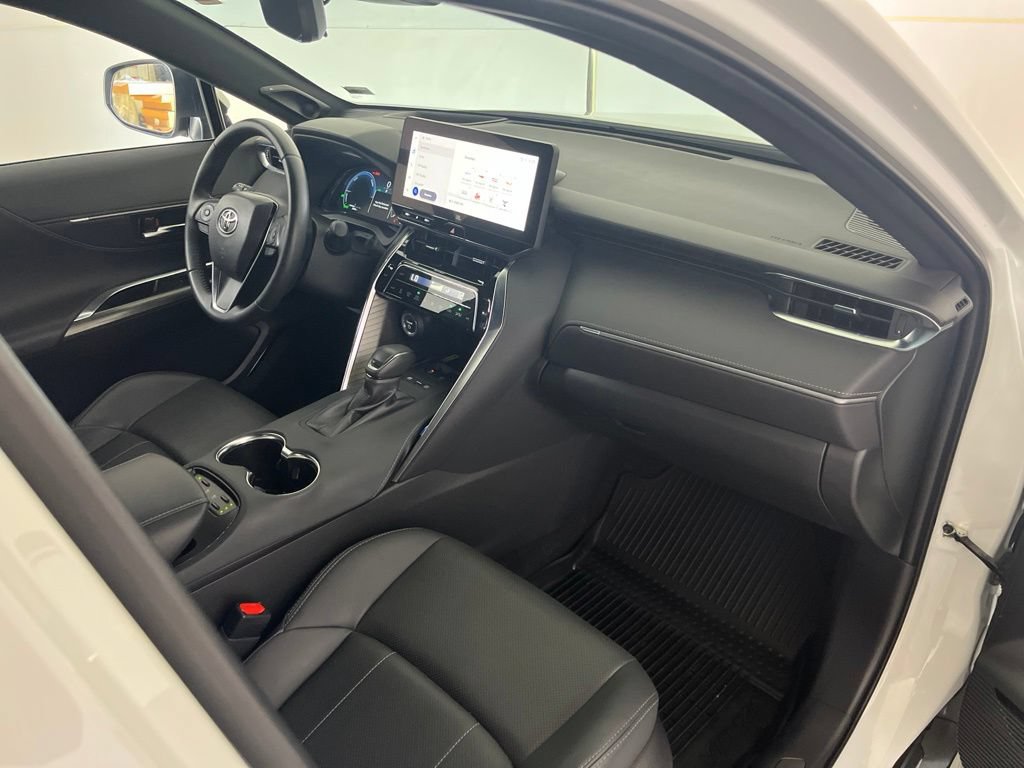 Used 2024 Toyota Venza Limited AWD/4WD image 23