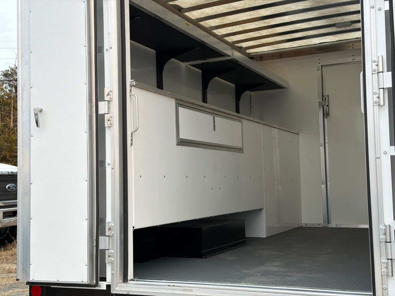 New 2026 Ford E-450 and Econoline 450 Super Duty w/ Power Equipment Group RWD image 8