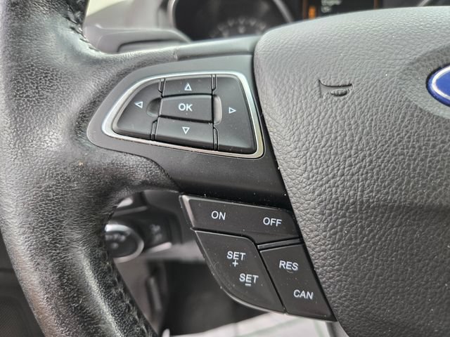 Used 2017 Ford Focus Titanium FWD image 34