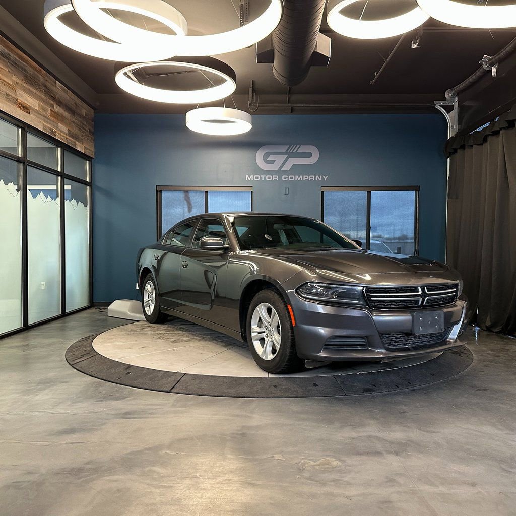 Used 2022 Dodge Charger SXT image 1