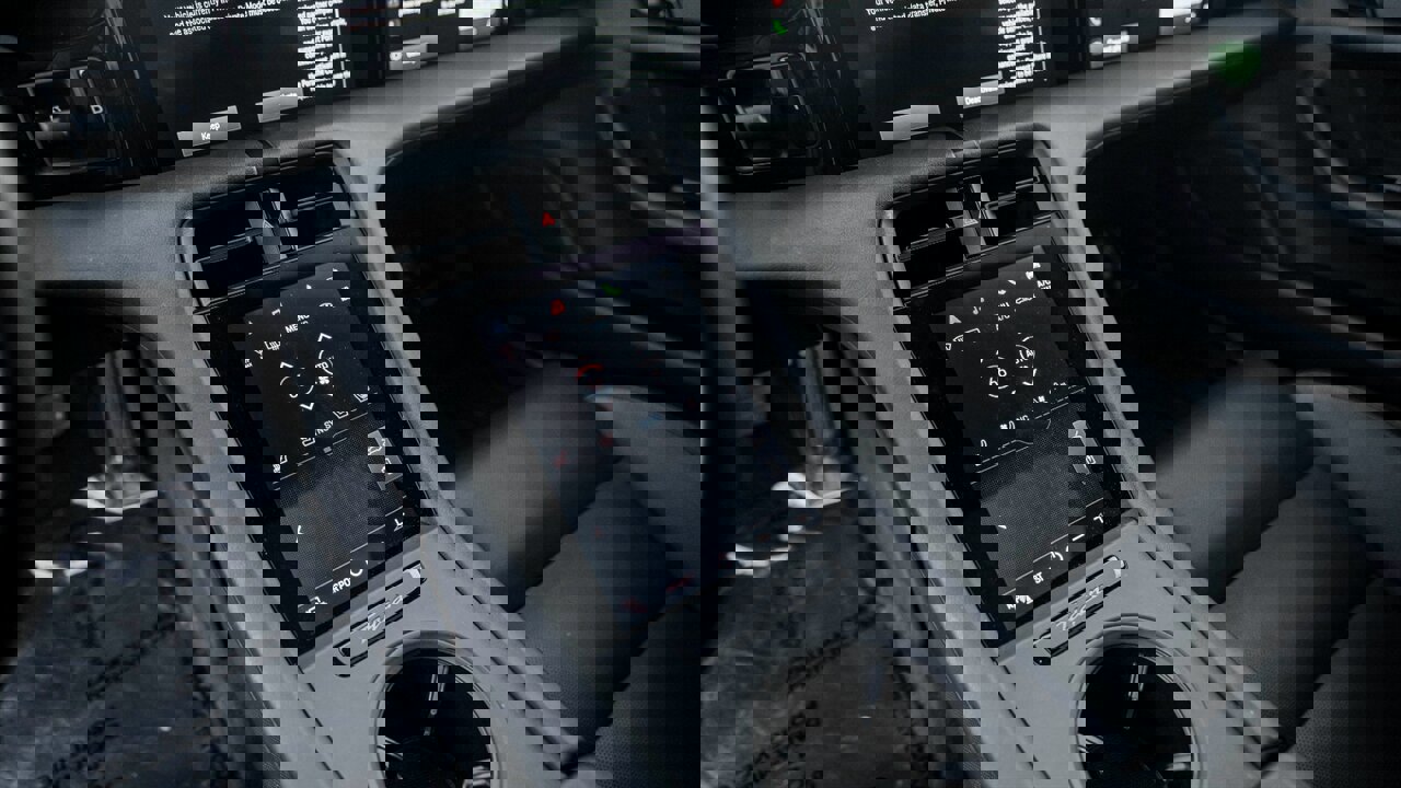 Used 2021 Porsche Taycan 4S image 25