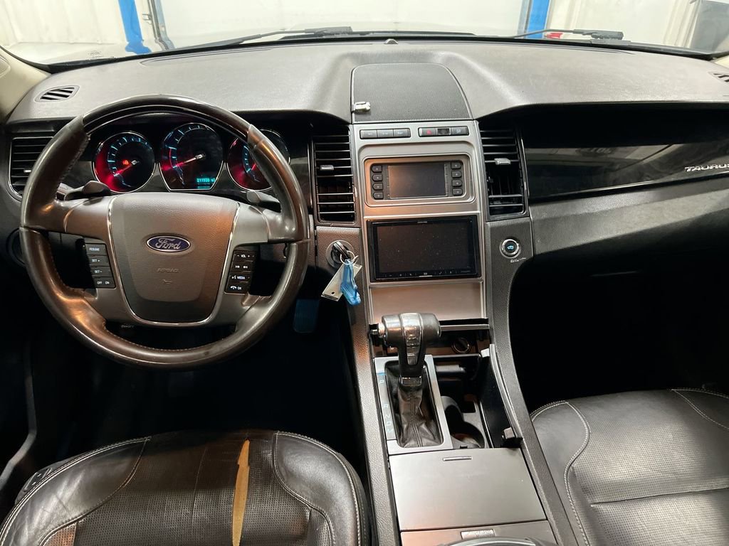 Used 2011 Ford Taurus Limited image 5