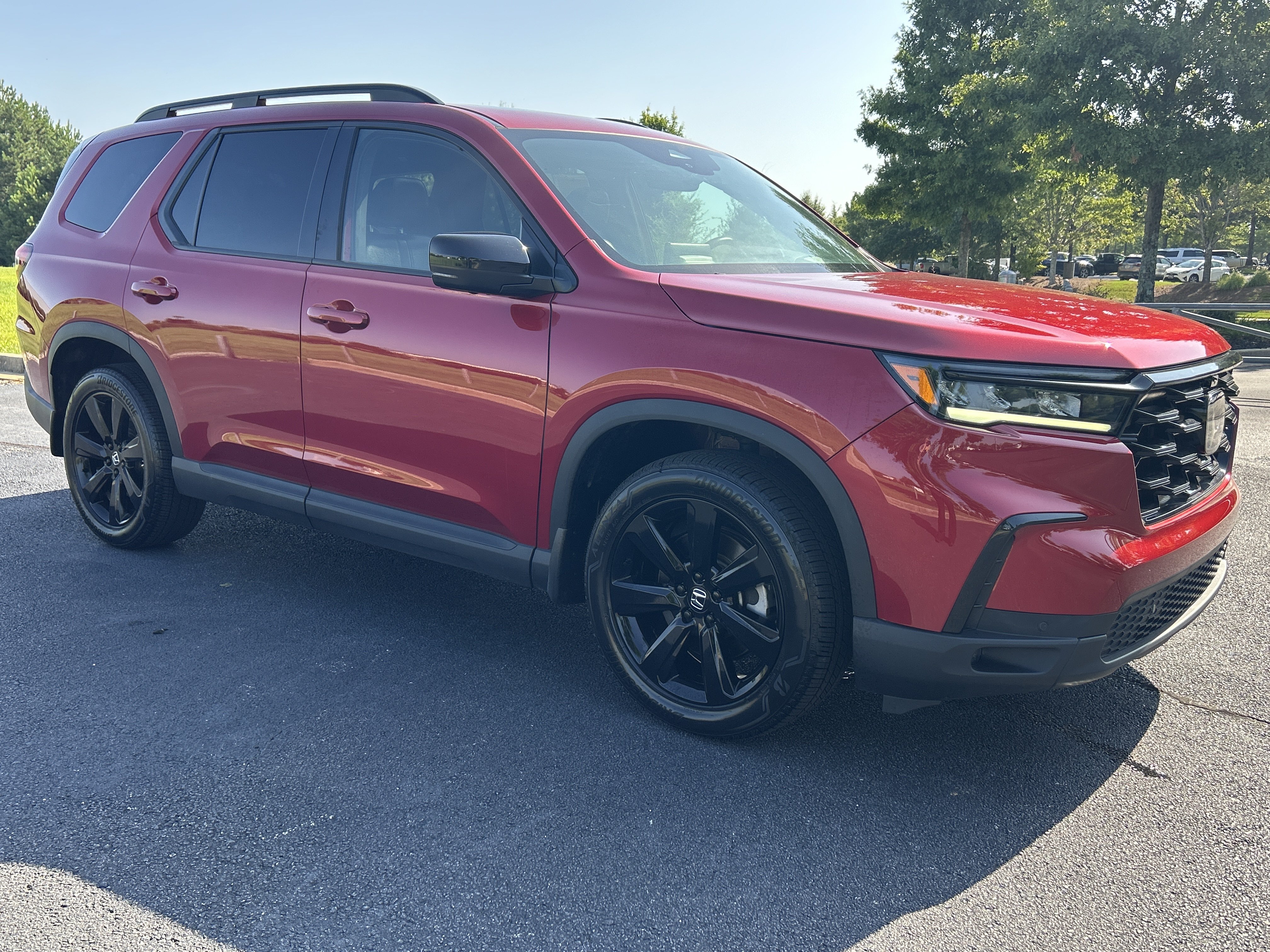 Certified 2025 Honda Pilot Black Edition image 2