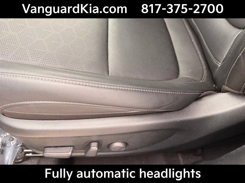 Certified 2025 Kia Seltos EX w/ EX Sunroof Package FWD image 15