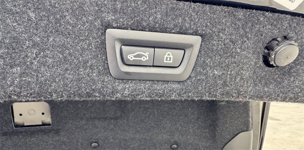 Used 2019 BMW M5 w/ Executive Package image 12