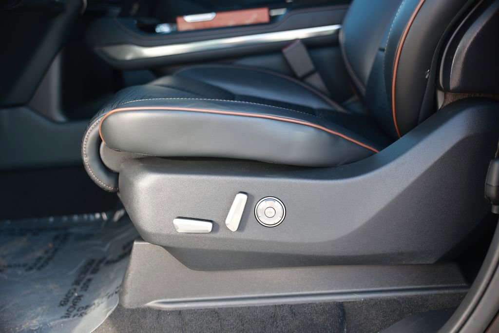 Used 2025 Lincoln Navigator Black Label image 20