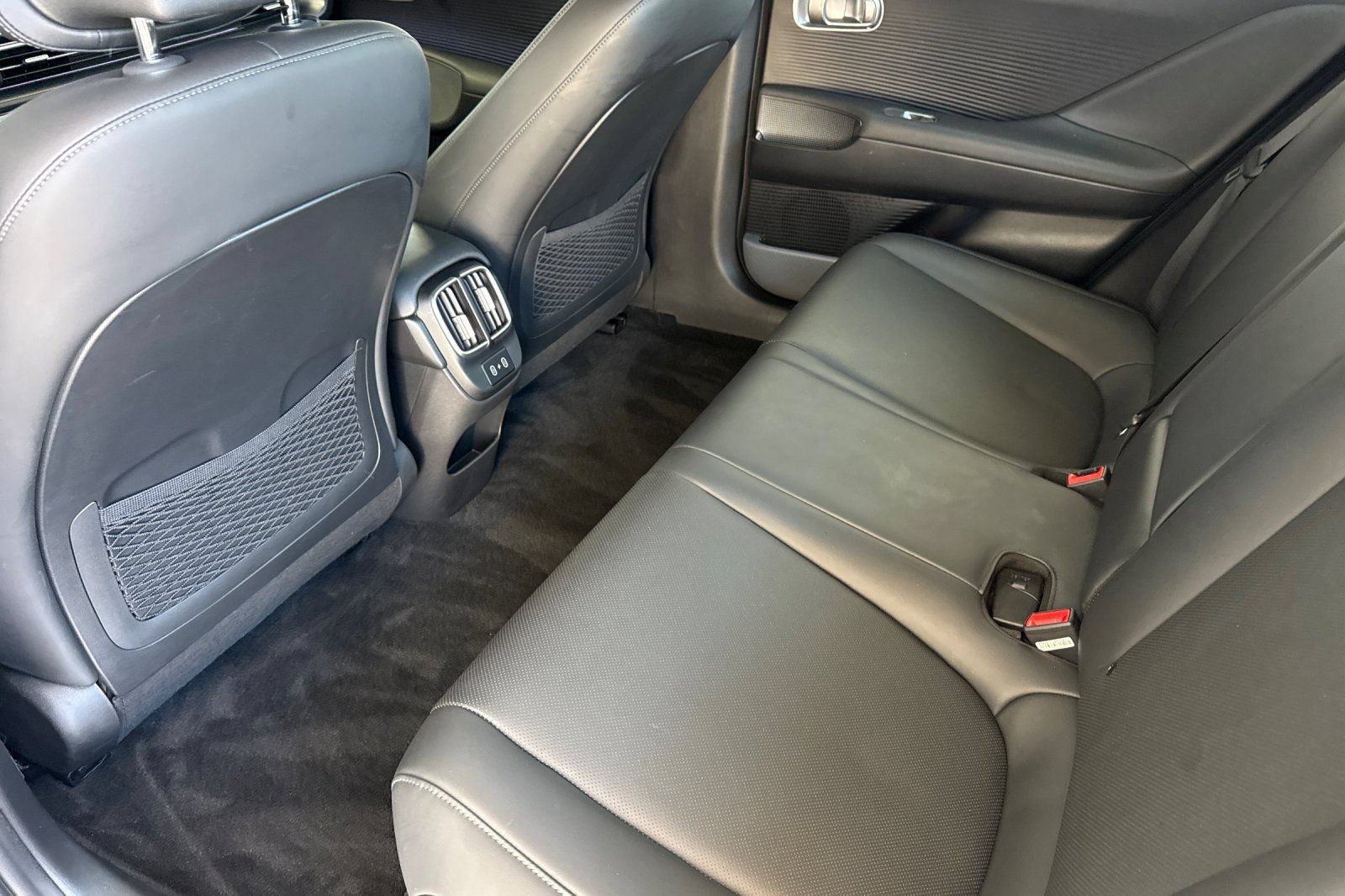 Used 2024 Hyundai Ioniq 6 Limited RWD image 4