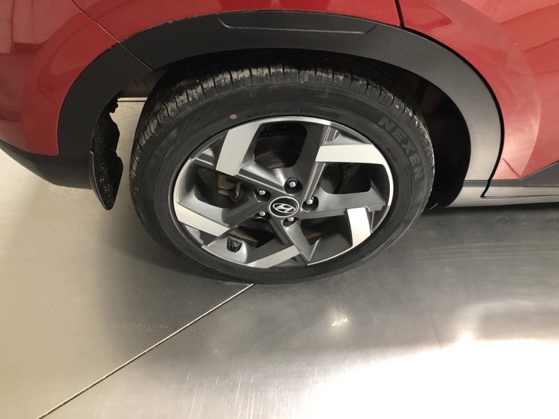 Used 2023 Hyundai Venue SEL image 9