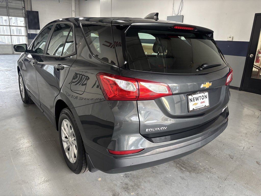 Used 2020 Chevrolet Equinox LS image 33