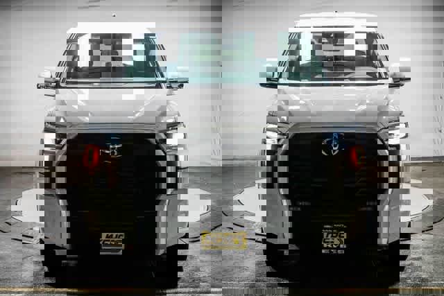 Used 2022 Toyota Tundra SR5 image 3