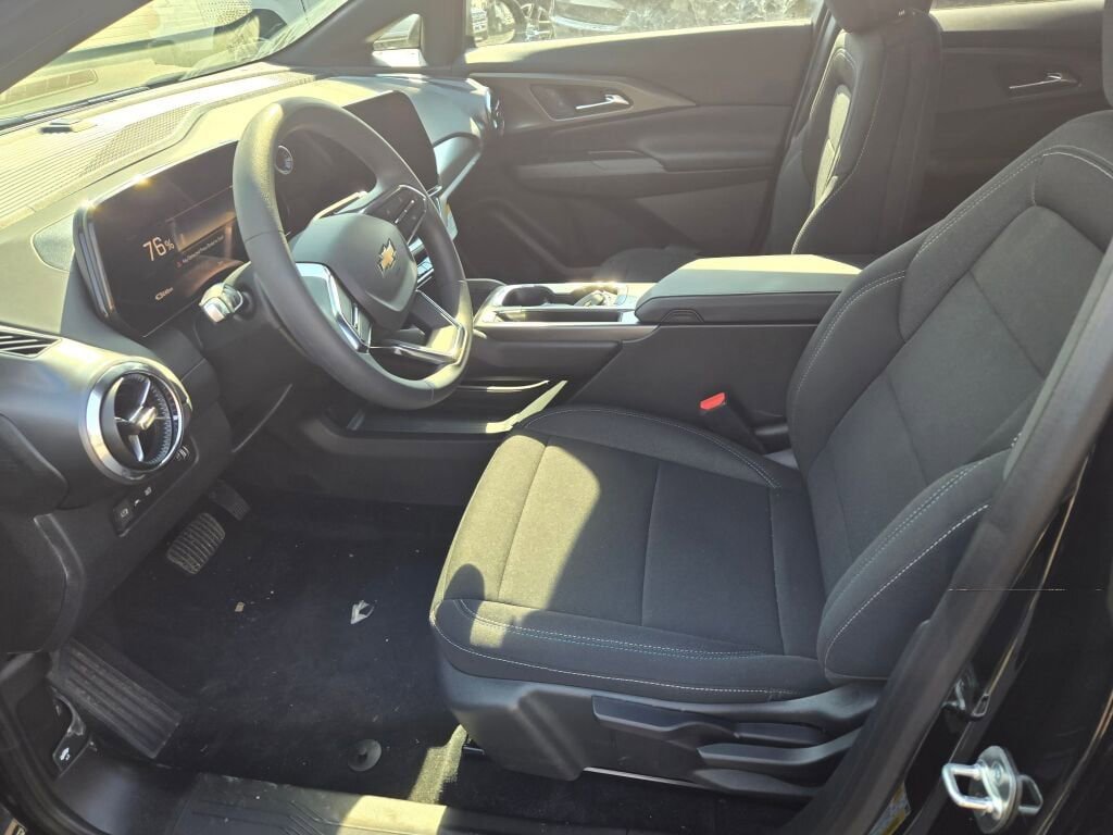 New 2026 Chevrolet Equinox EV LT image 15