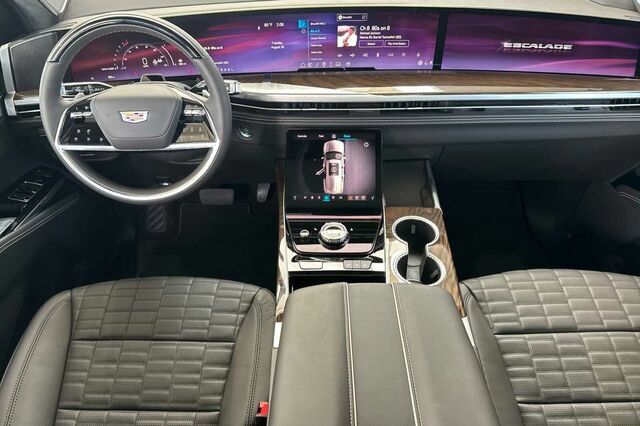New 2026 Cadillac Escalade Platinum Sport AWD/4WD image 13