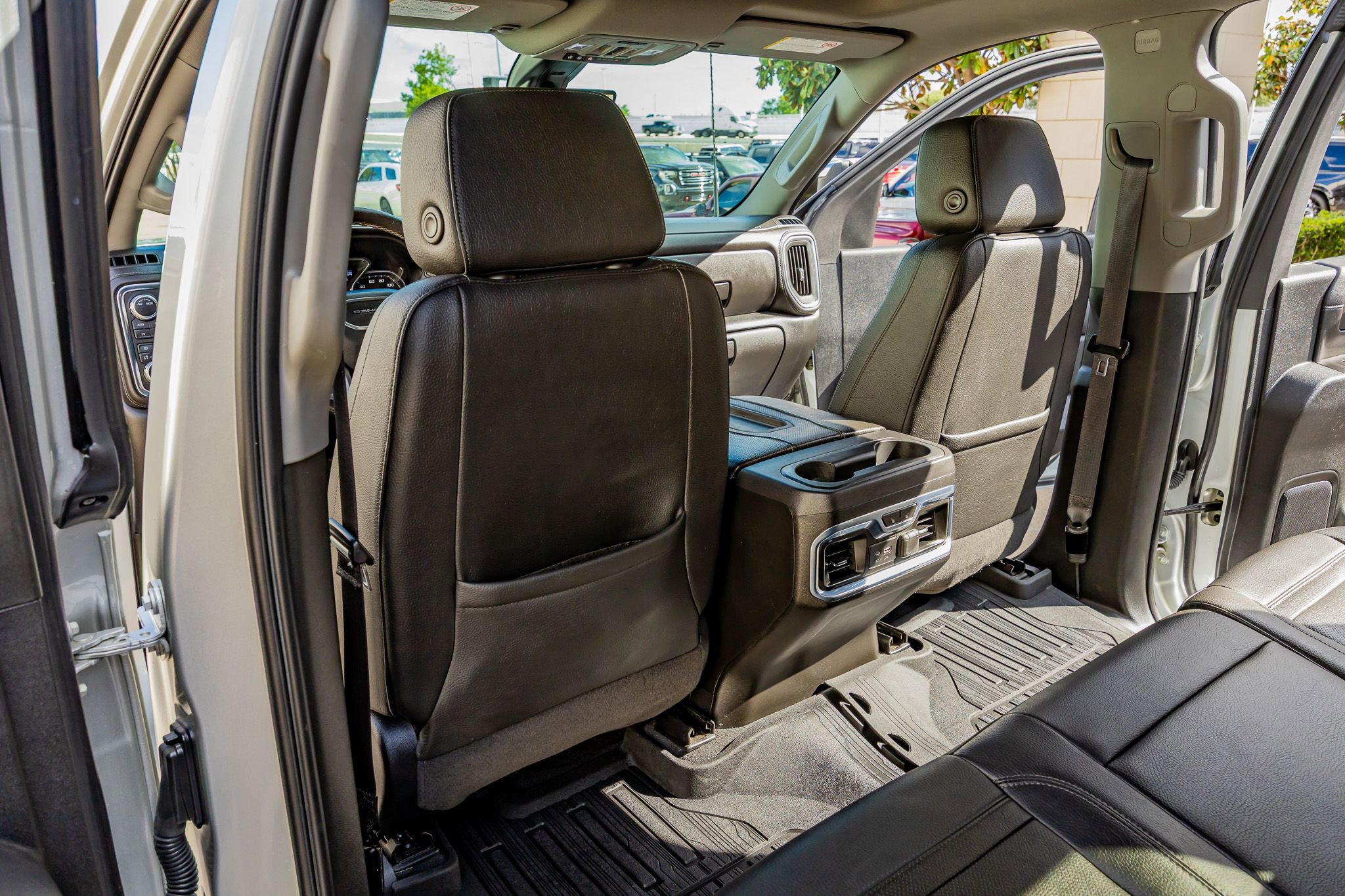 Used 2020 GMC Sierra 3500 Denali w/ Denali Ultimate Package image 34