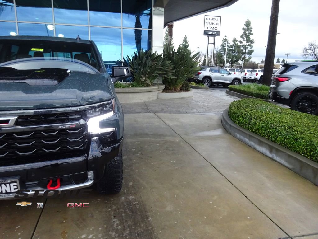 New 2026 Chevrolet Silverado 1500 ZR2 image 32