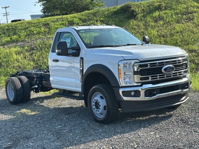 New 2026 Ford F550 4x4 Regular Cab Super Duty w/ XL Chrome Package image 25