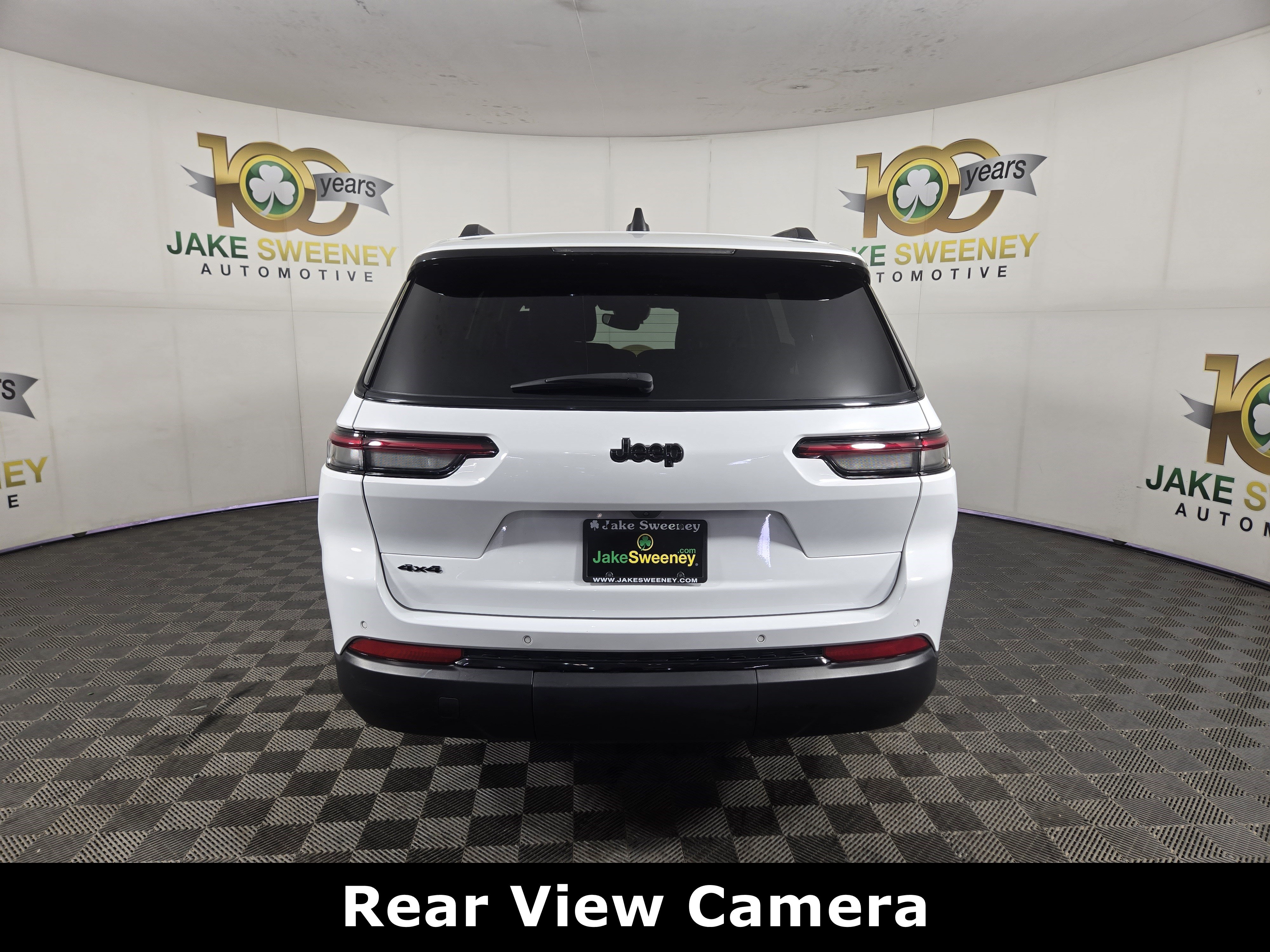 Used 2024 Jeep Grand Cherokee L Altitude AWD/4WD image 9